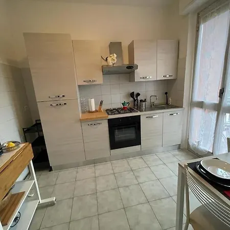 Apartman House, Vista Lago: 100 Mt Dal
