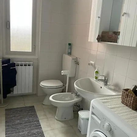 House, Vista Lago: 100 Mt Dal Apartman *