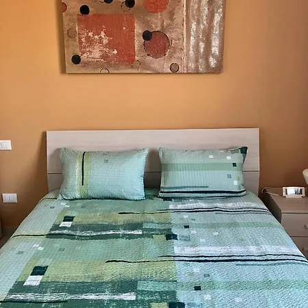 House, Vista Lago: 100 Mt Dal Apartment